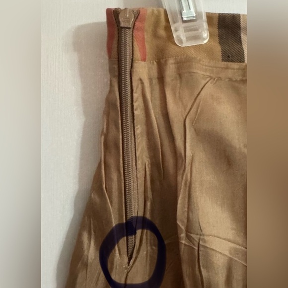 Burberry London Nova Check Tan A-Line Pleated Skirt Size 4 - Picture 14 of 16